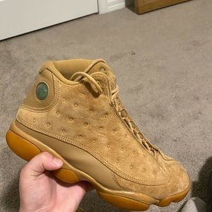 Jordan retro 13 tan size 10